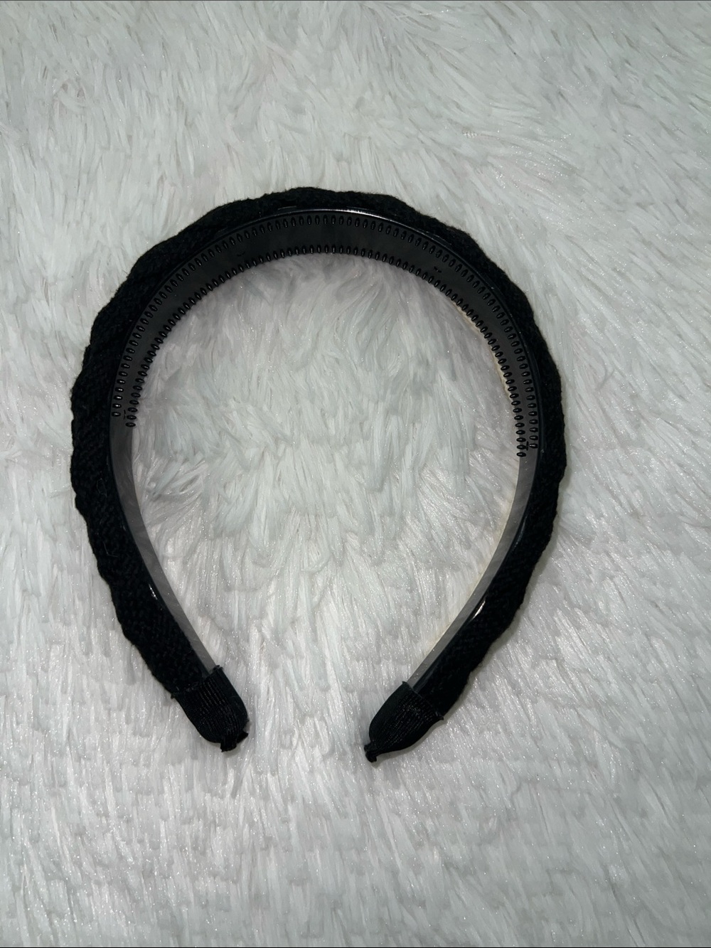 Black/Cream Knit Padded Headband - Women's Fashion Accessory